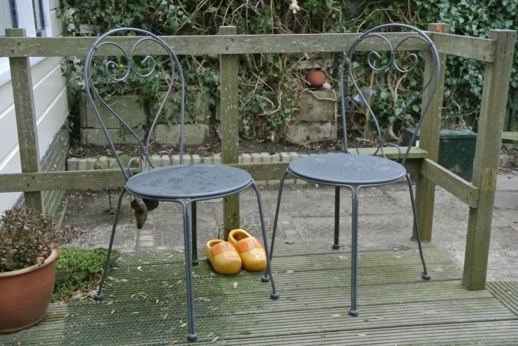 Voorhuis En Klein Waterland Frühstückspension
