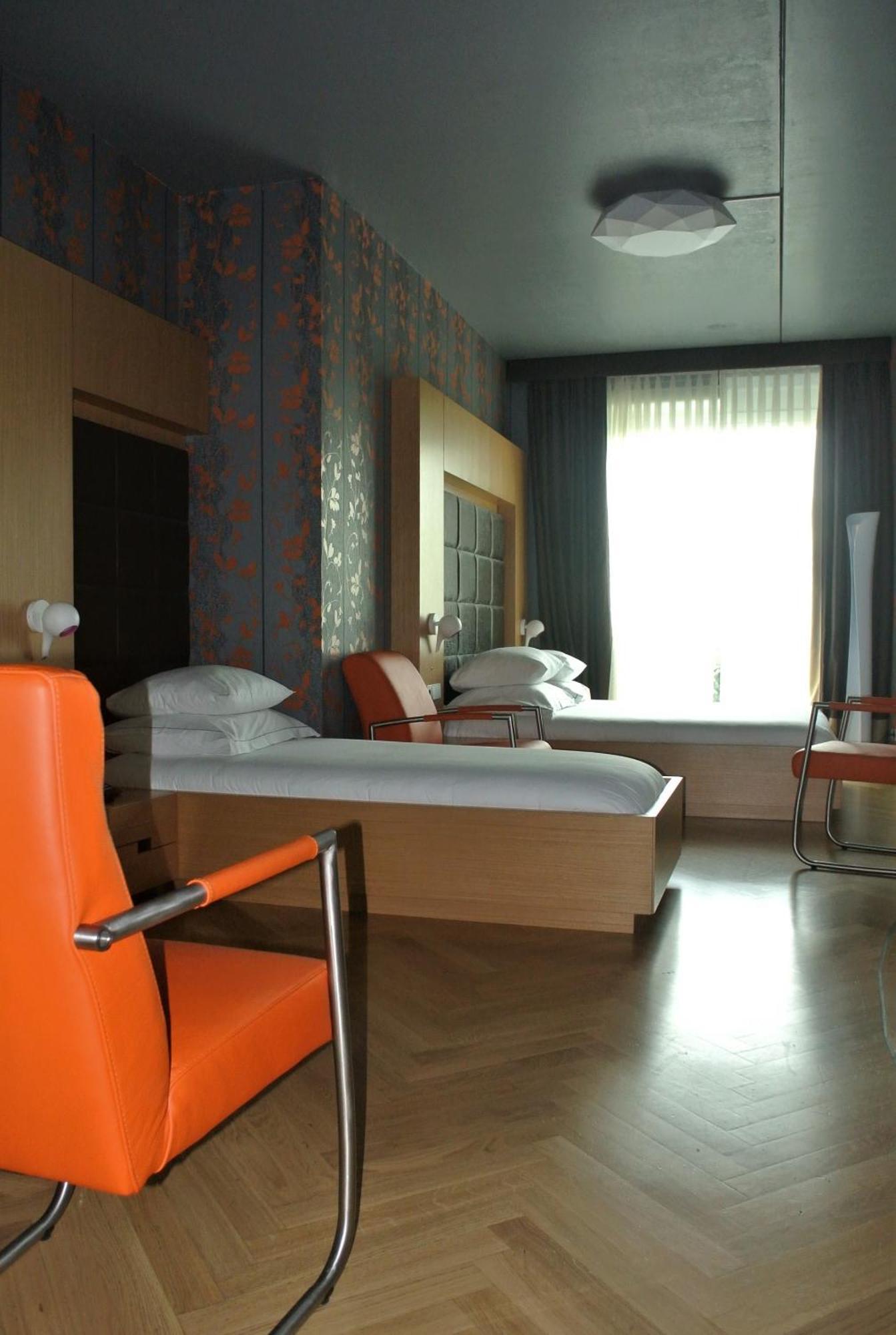 Amadi Park Hotel 4*
