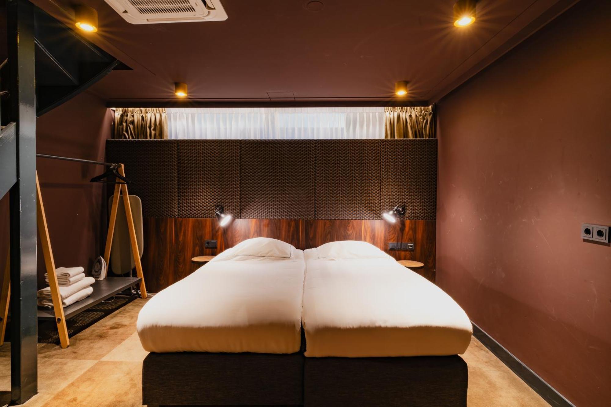 Hotel De Jonker Urban Studios&suites 4*
