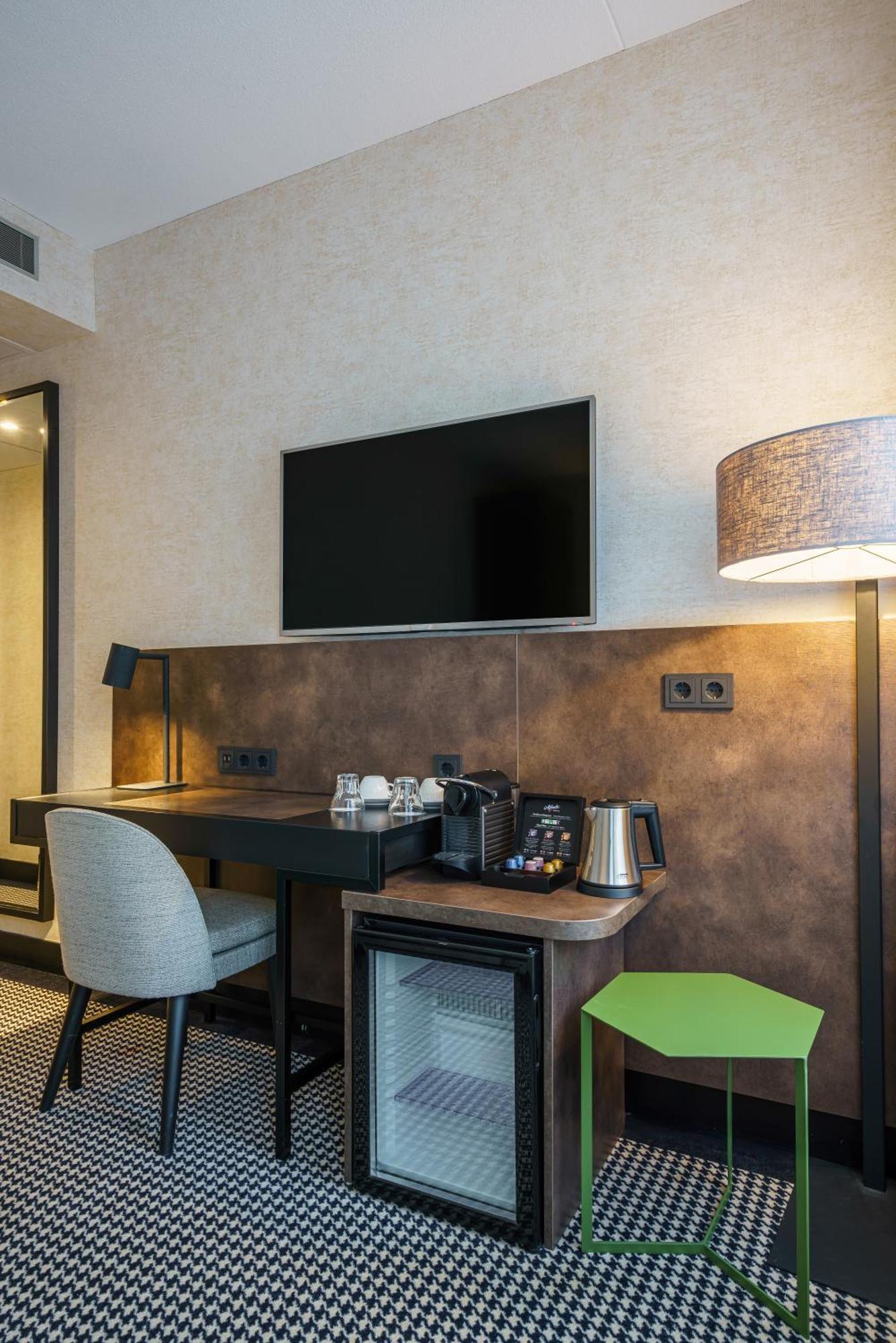 Monet Garden Hotel 4*