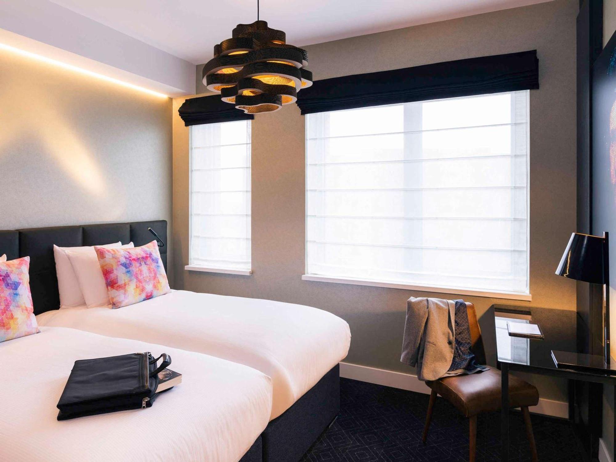 Mercure Sloterdijk Station Hotel