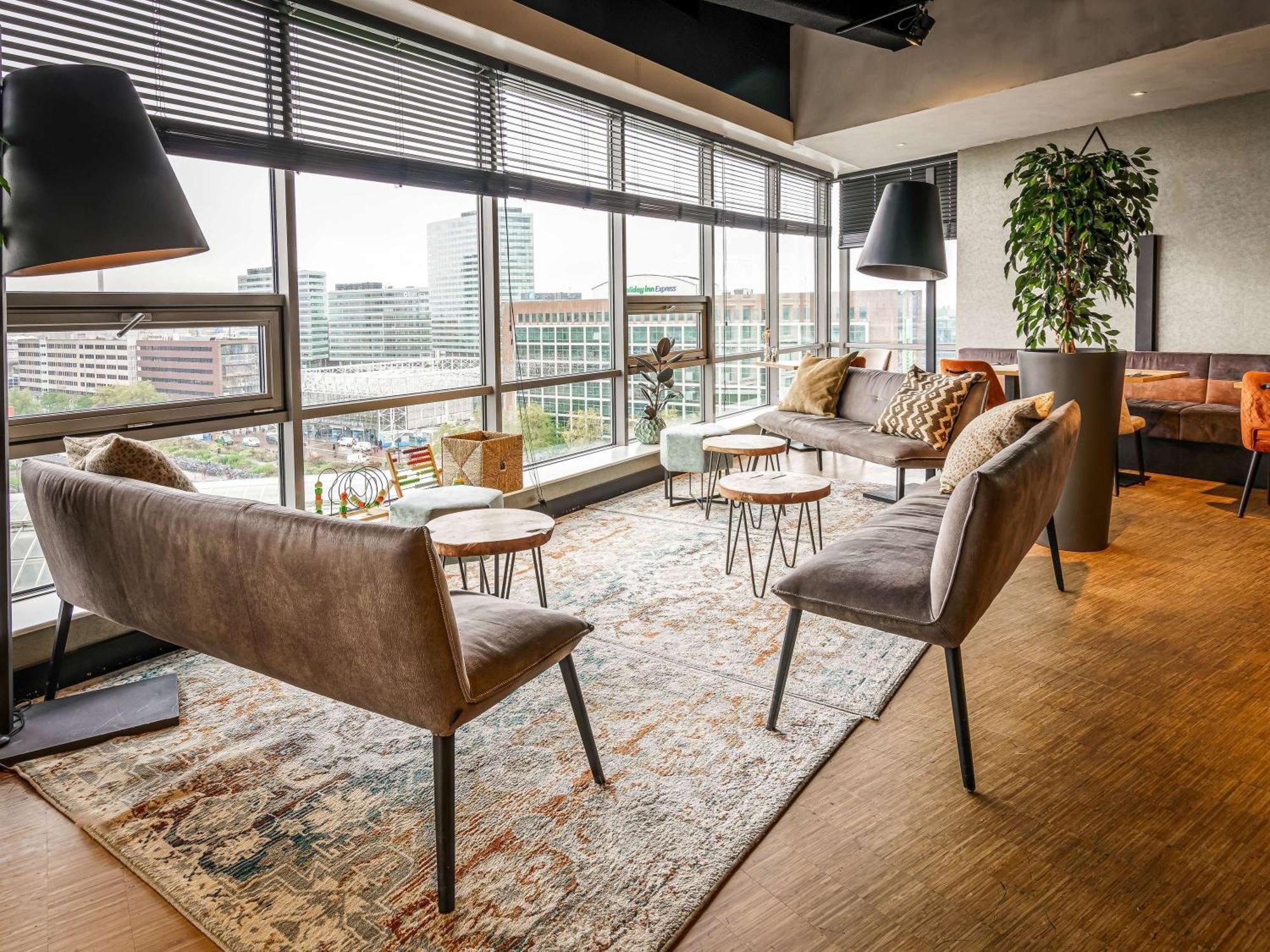 Mercure Sloterdijk Station Hotel