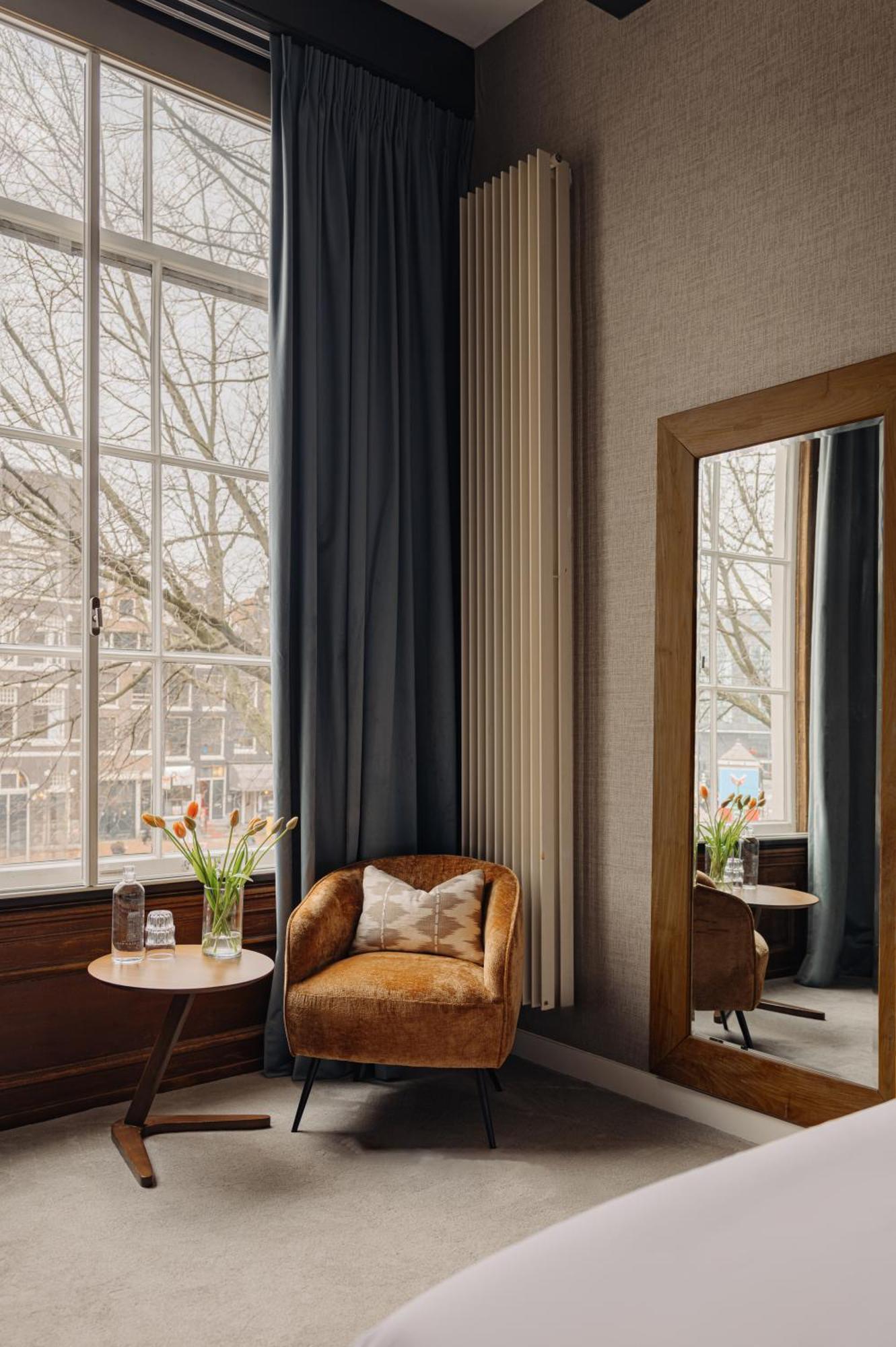 Adam's Canal House 4*