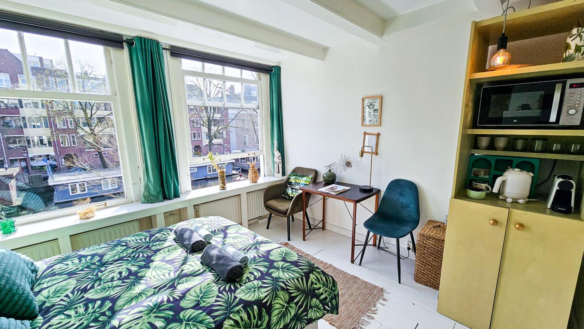 Vakantiehuis Large En-suite In Historic Canalhouse From 1729
