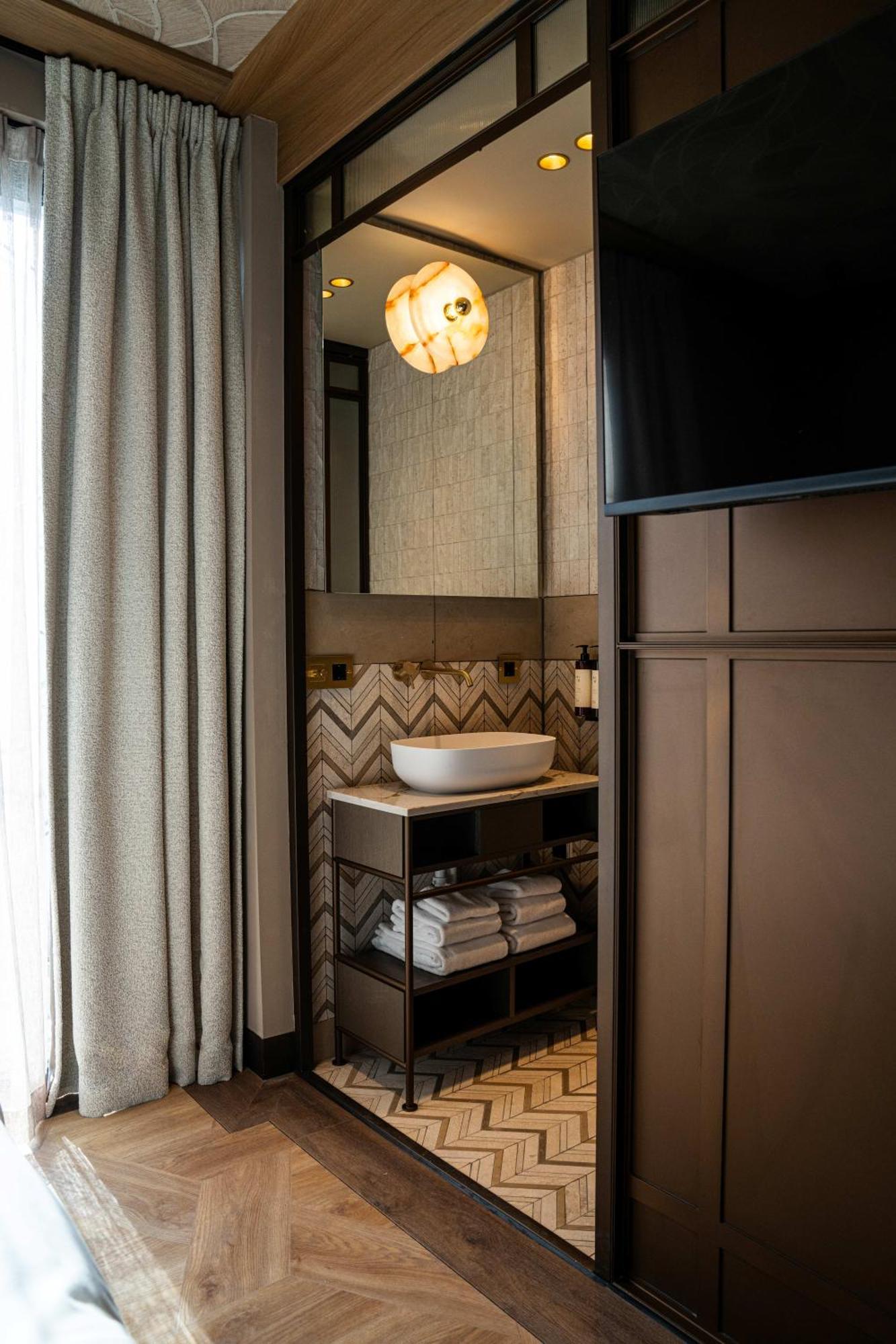The Diamond Hotel Amsterdam
