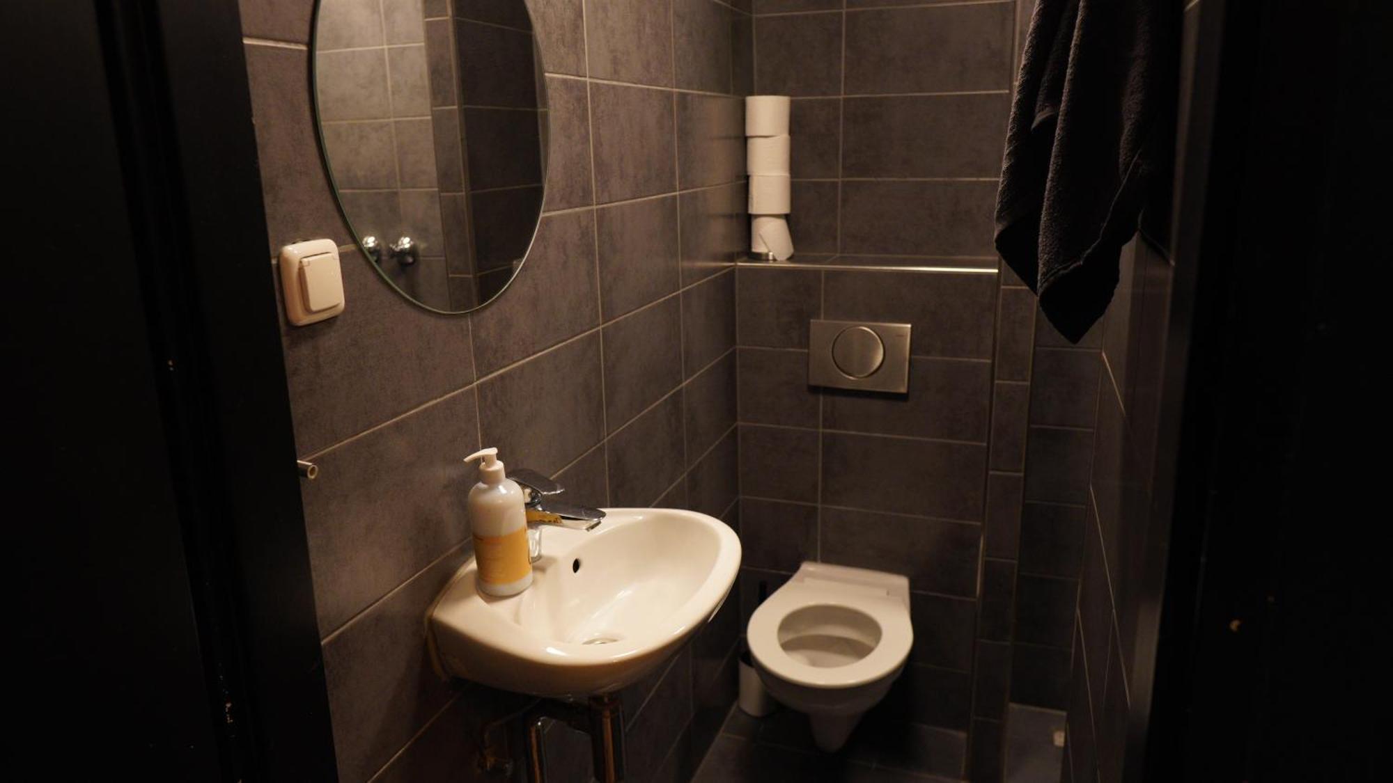 Onefam Amstel Hostel