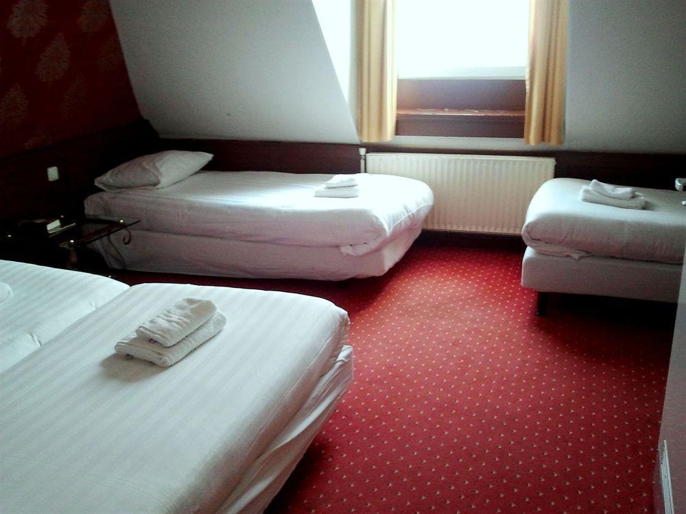 74 Hotel