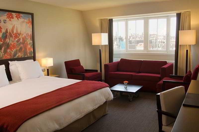 Nh Schiller Hotel 4*