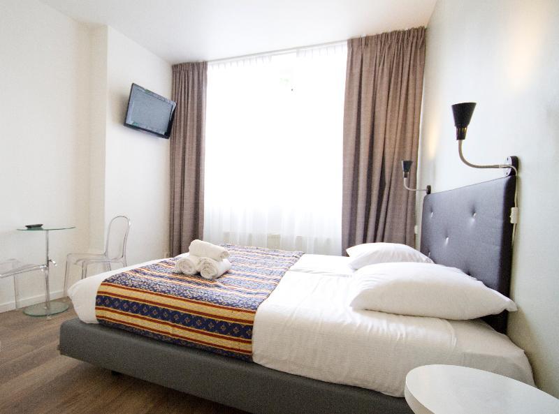 Acostar Hotel