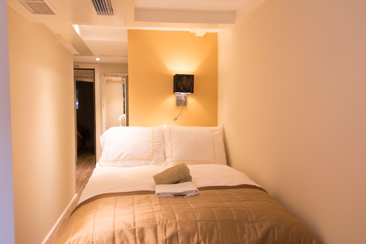 Royal Plaza Hotel 3*