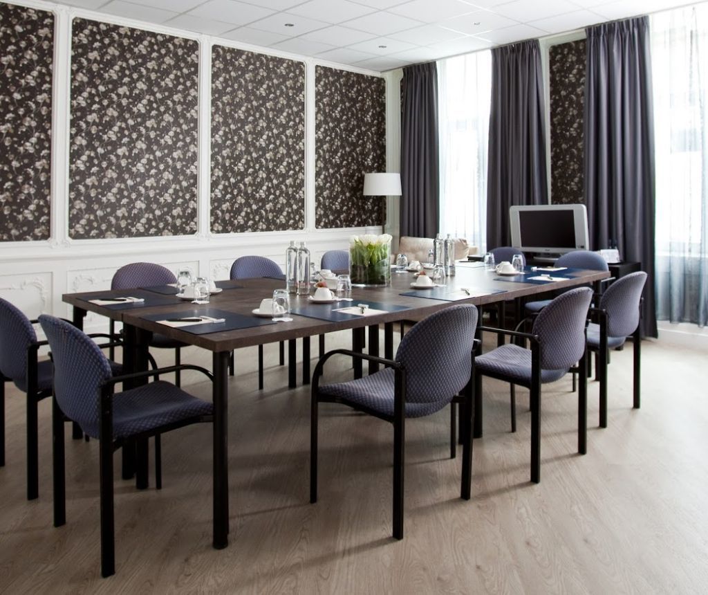 Hotel De Roode Leeuw 4*