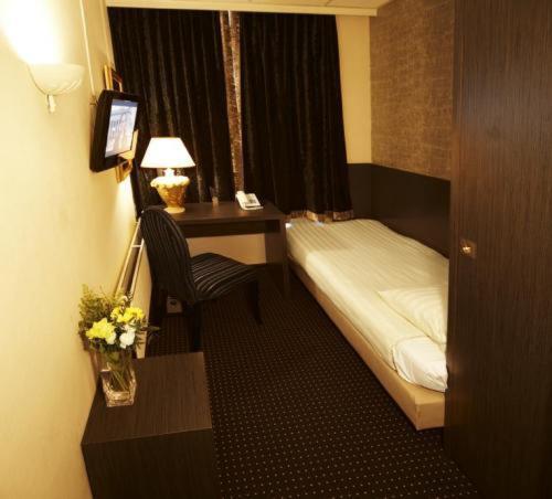 Hotel 74