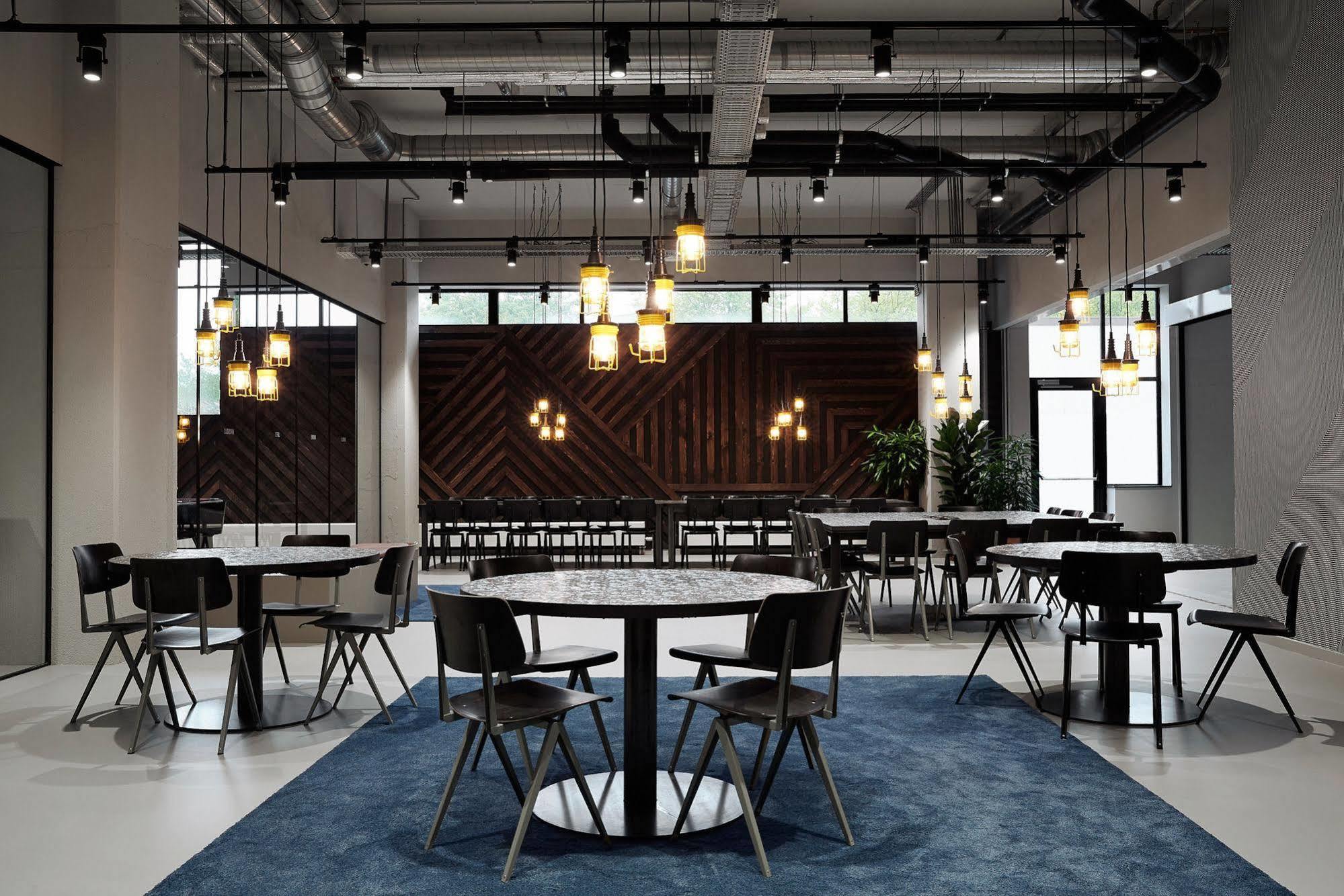 Hotel The Social Hub Extended 4*
