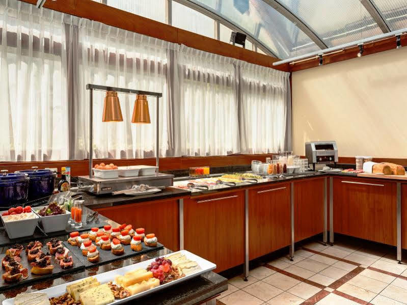 Nh Schiller Hotel