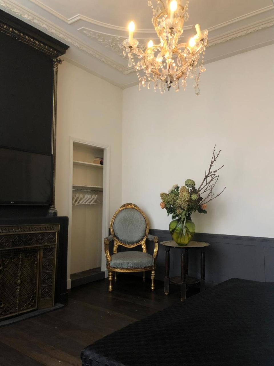 Bed & Breakfast Canal House 1680