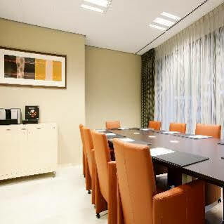 Nh Zuid Hotel 4*