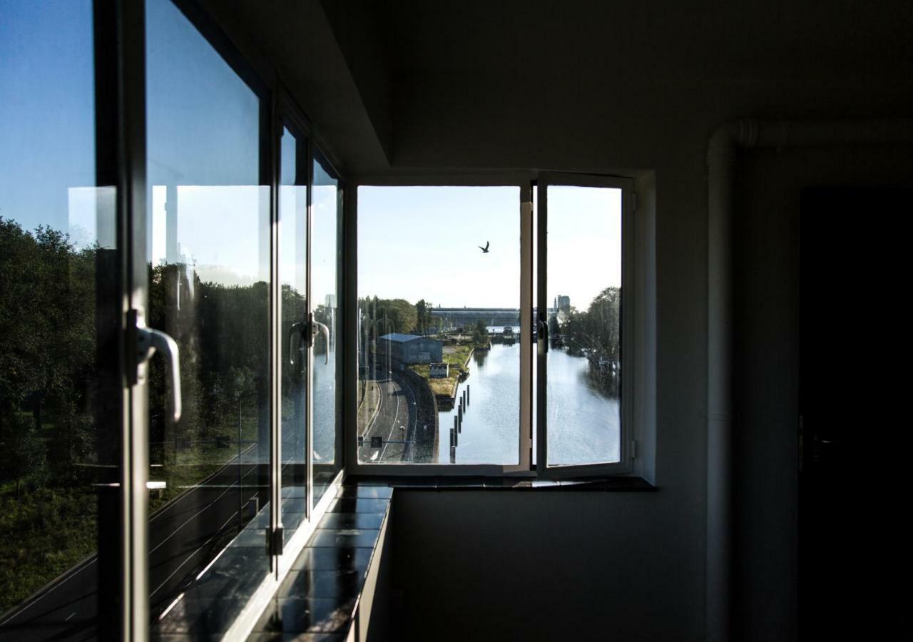 Sweets - Gerben Wagenaarbrug Amsterdam