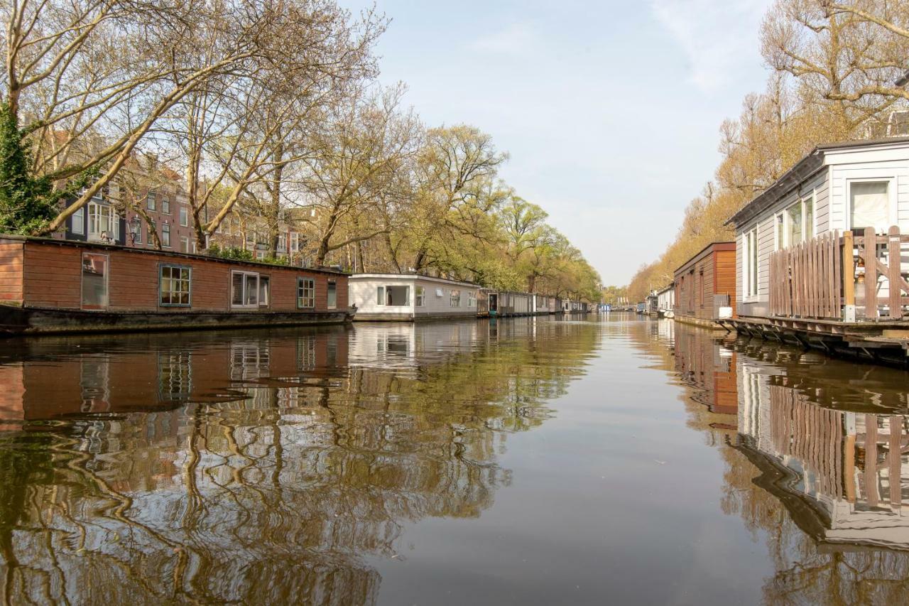 Amsterdam-Houseboat-Amstel Bed & Breakfast Amsterdam