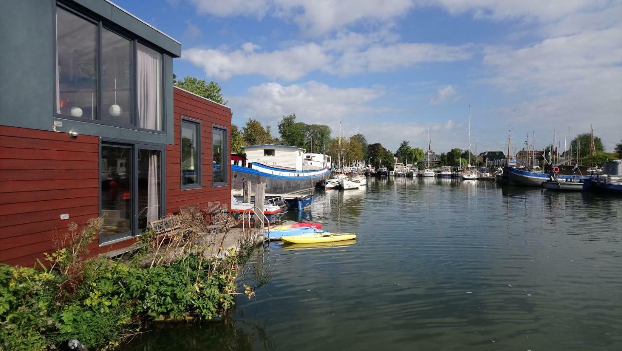 Bed & Breakfast Houseboat Vliegenbos *