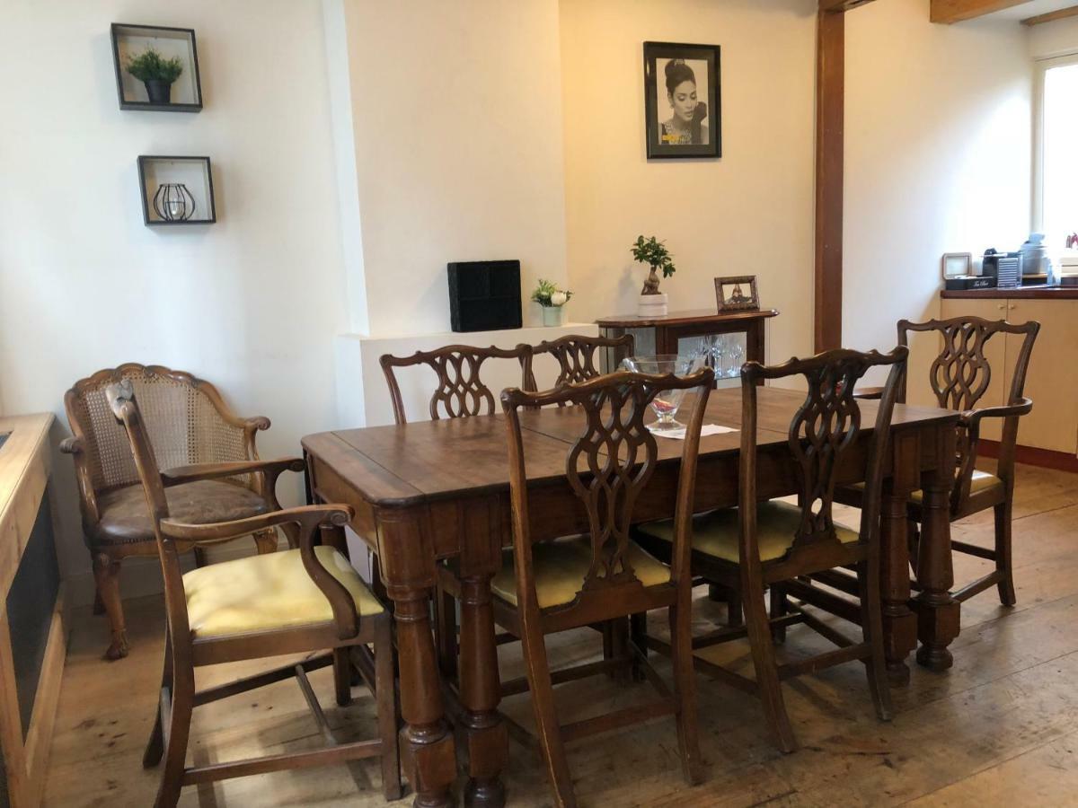 Barndesteeg 27 Bed & Breakfast *