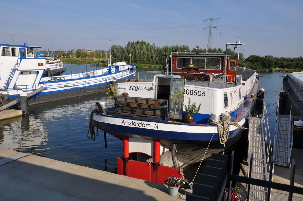 Homestay Private On Houseboat *