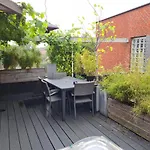 Johan\'S B&B With Roofterrace And Cheap Parking - Since 2014