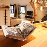 Stunning 2 Bedroom Apt. Heart Of The City!