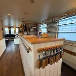 Hotelboat Iris