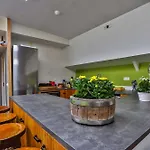 Hotelschip Bracksand Amsterdam City, In De Zomer En De Winter!