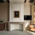 Adam\'S Canal House