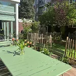 Spacious Apartment With Garden In City Centre