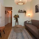Caesars Studio