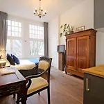 New monumental garden view Studio
