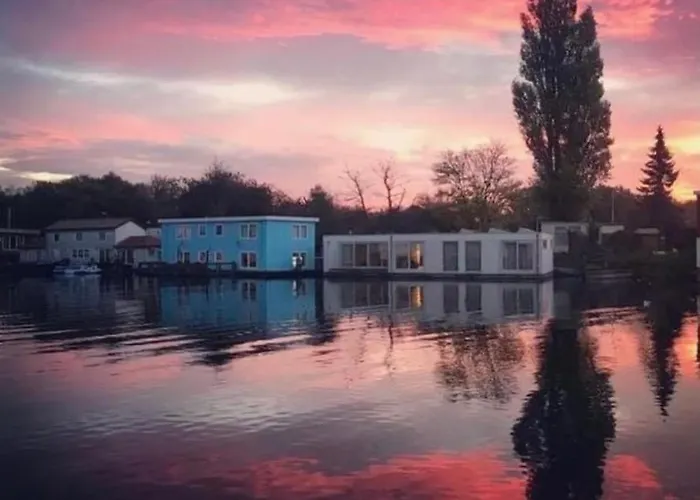 Amster Houseboat Bed Without Breakfast