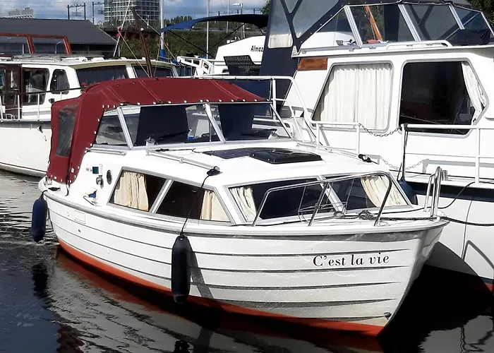 Motor Yacht Almaz