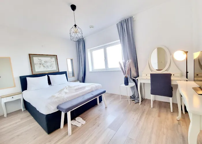 Charming Rooms With View
