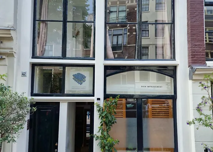 New Apartment In The Heart Of Amsterdam