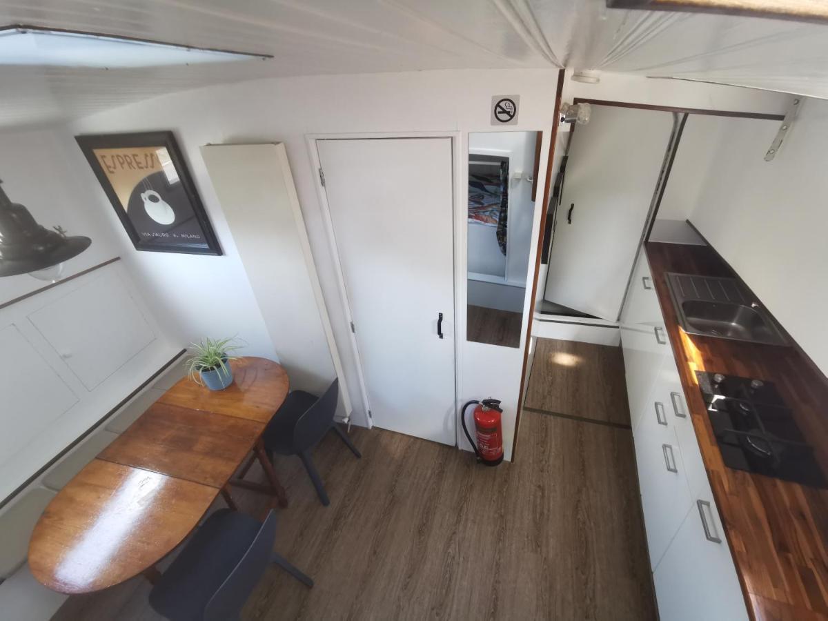 Apartment Waterloo Square River Vieuw Houseboat *