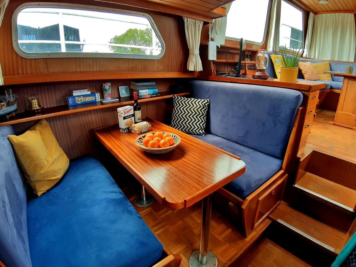 Botel Motor Yacht Amstelle