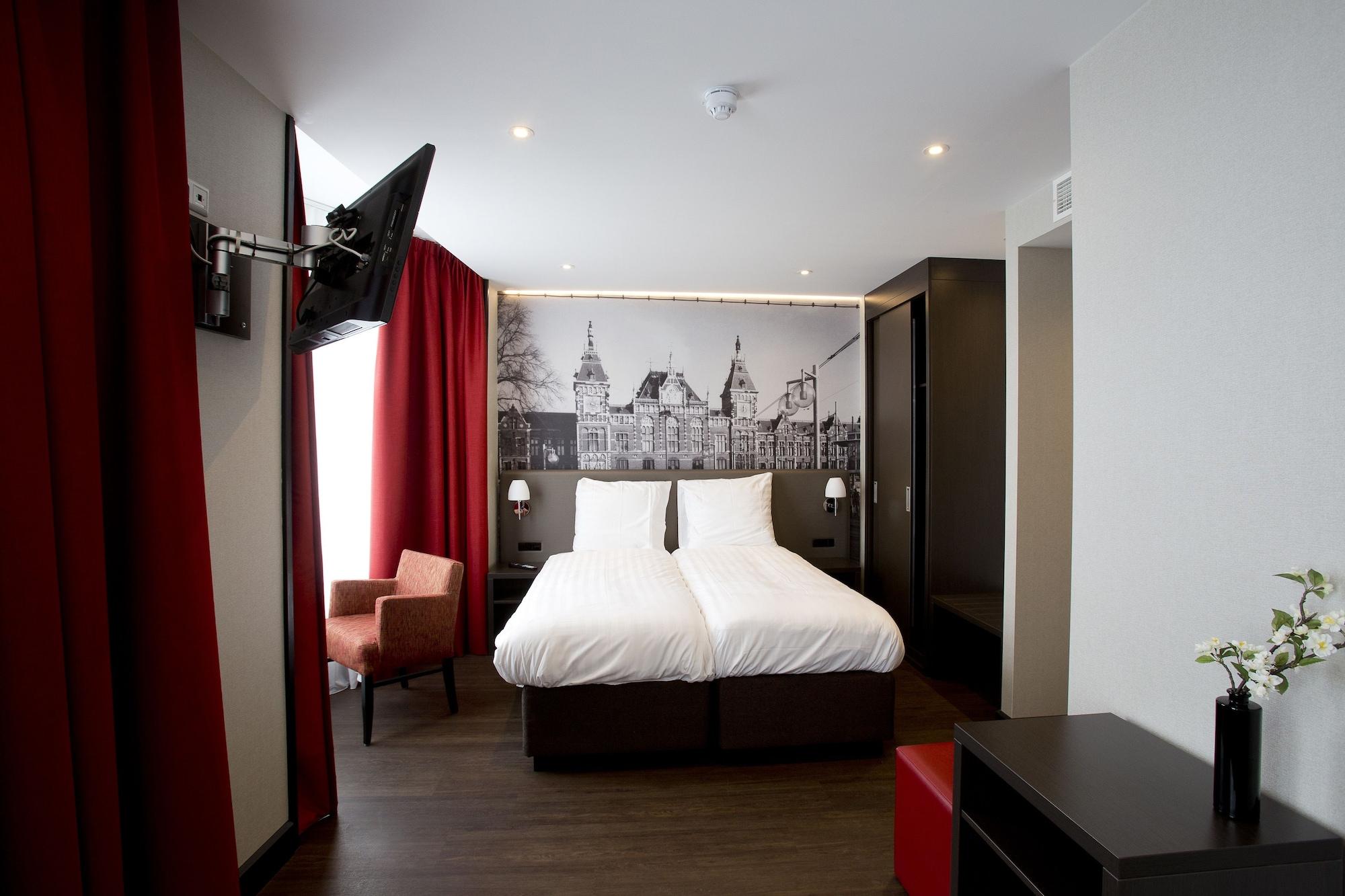 Royal 4*