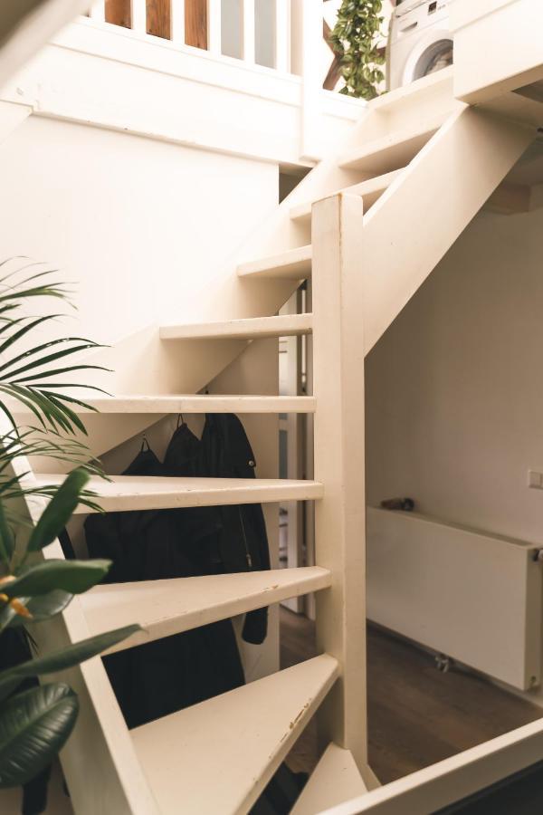 Herengracht Private With Canal View Homestay *