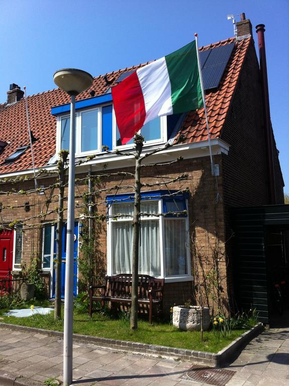 Amsterzonian Amsterdam