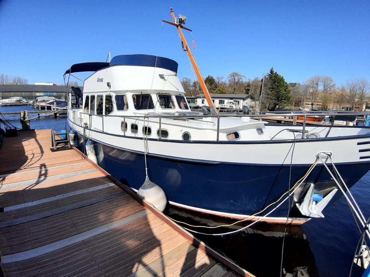 Botel Motor Yacht Almaz *