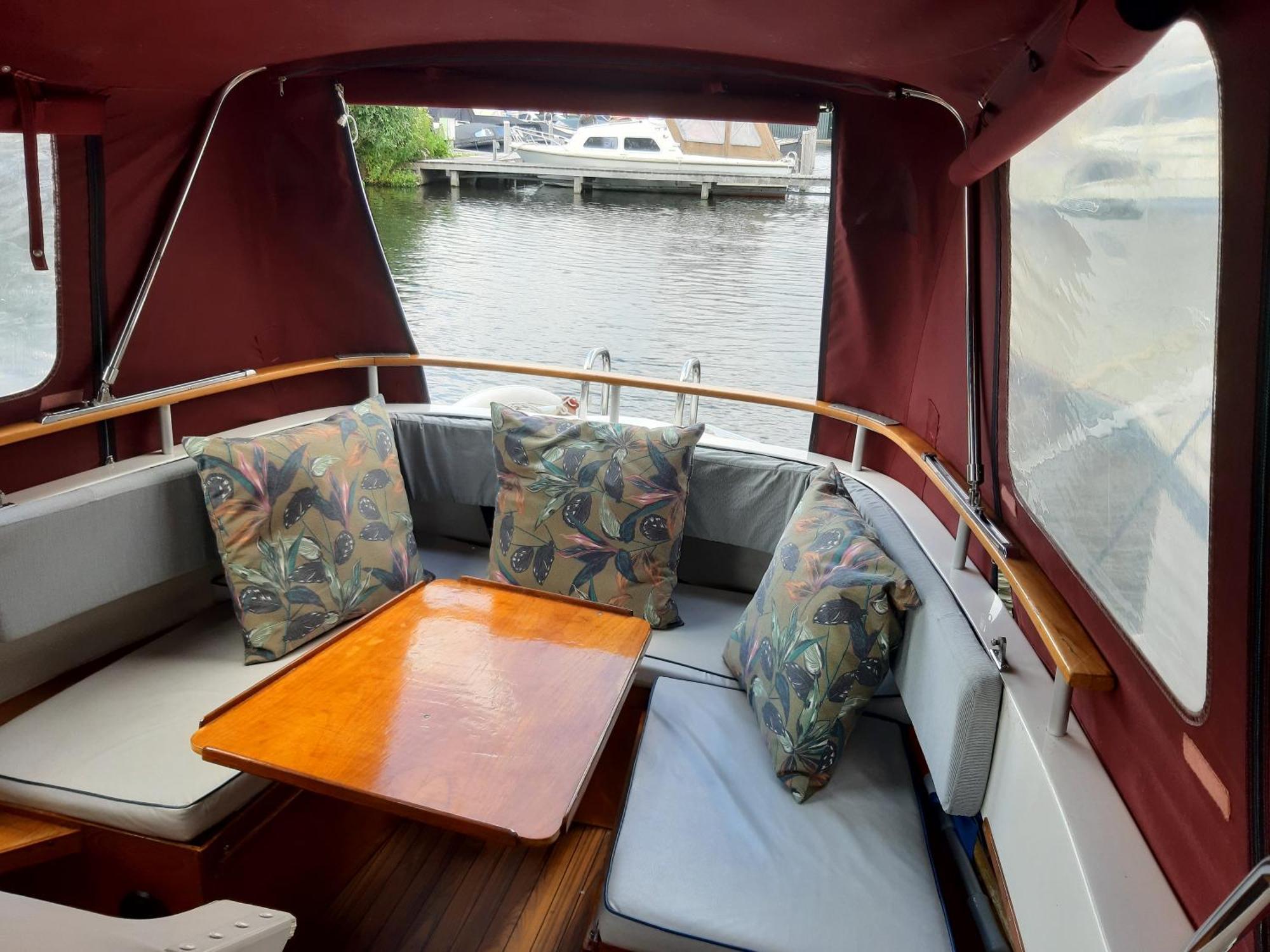 Botel Motor Yacht Amstelle Amsterdam