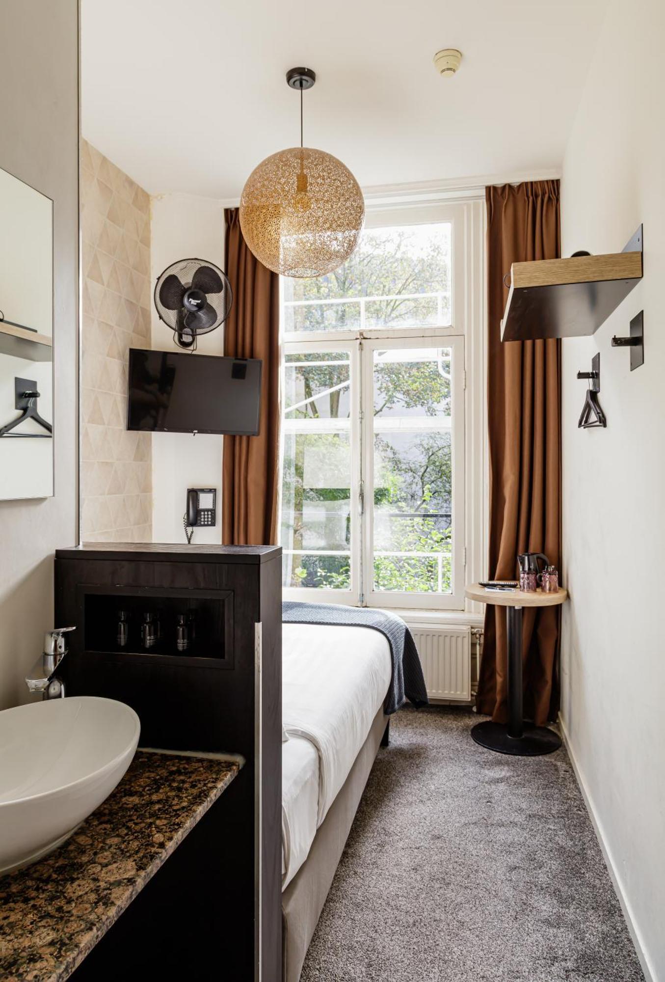Boutique View Hotel 3*