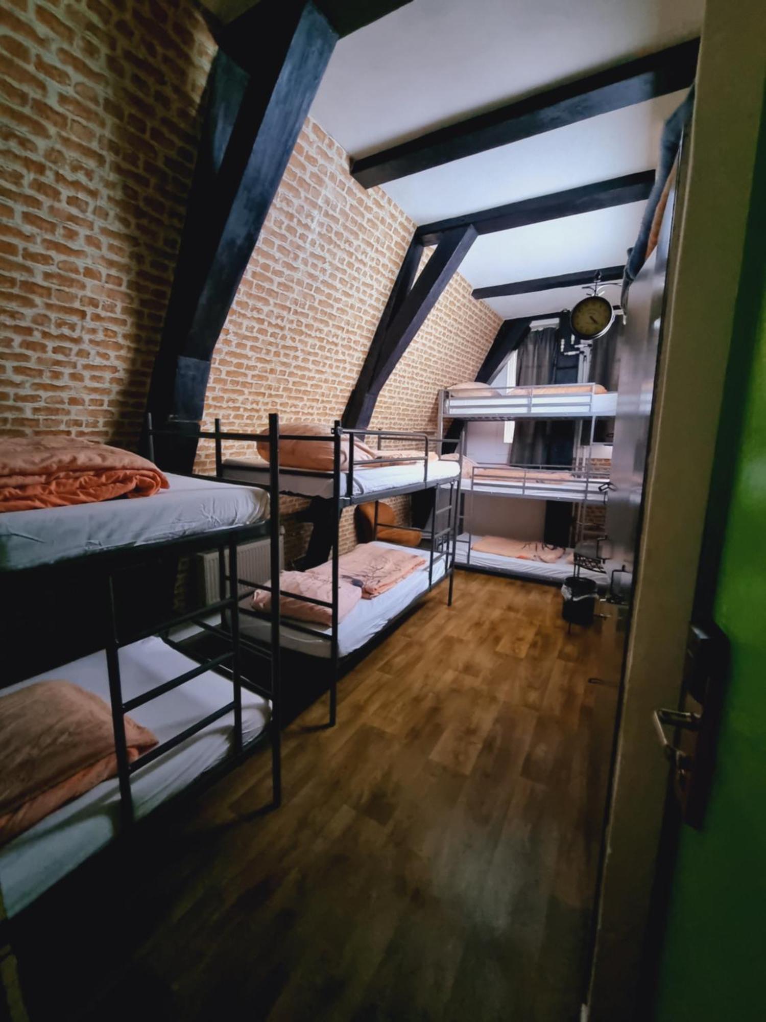 Hostel Downtown Canal View Amsterdam