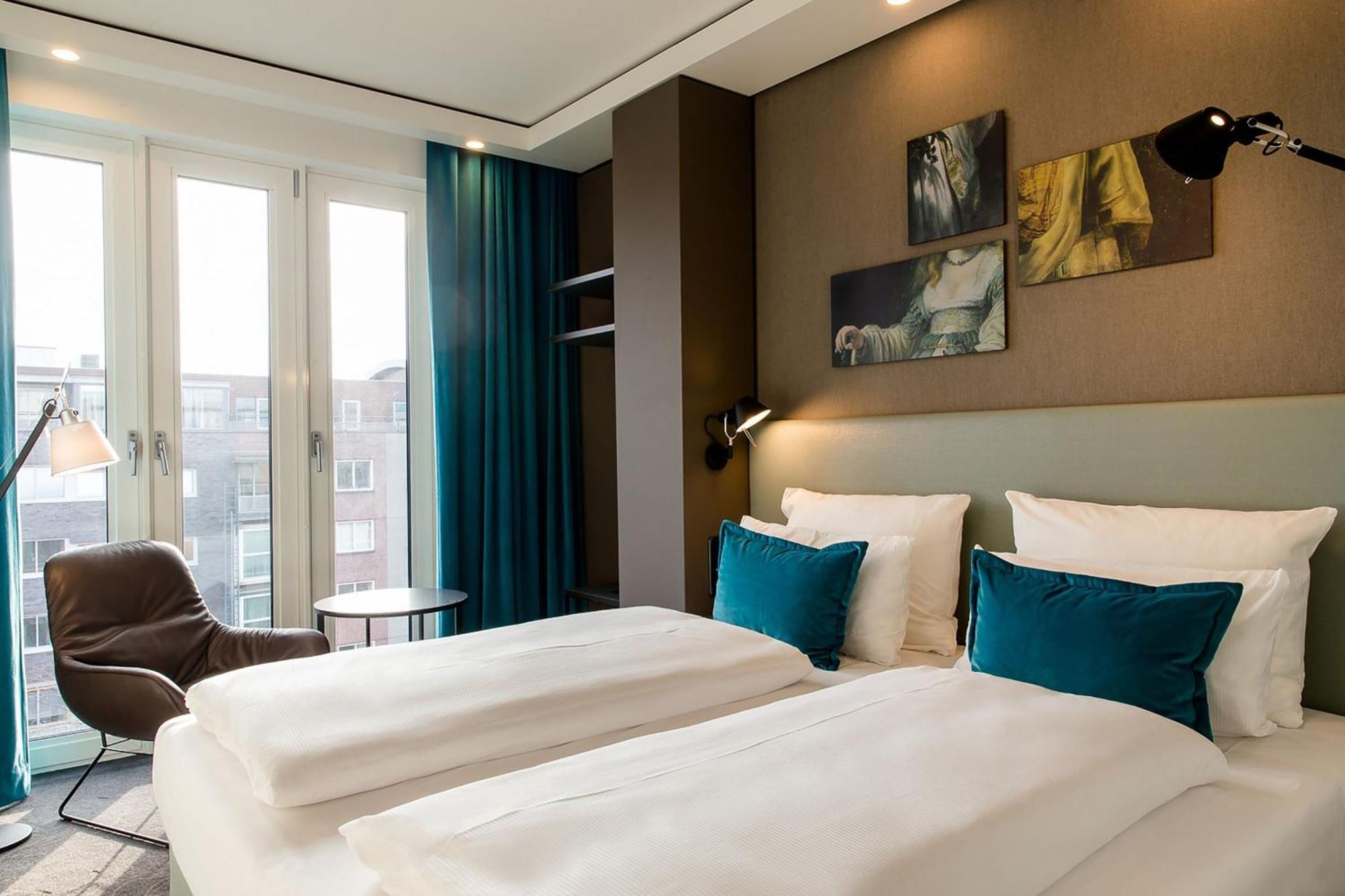 One Amsterdam-waterlooplein 3*