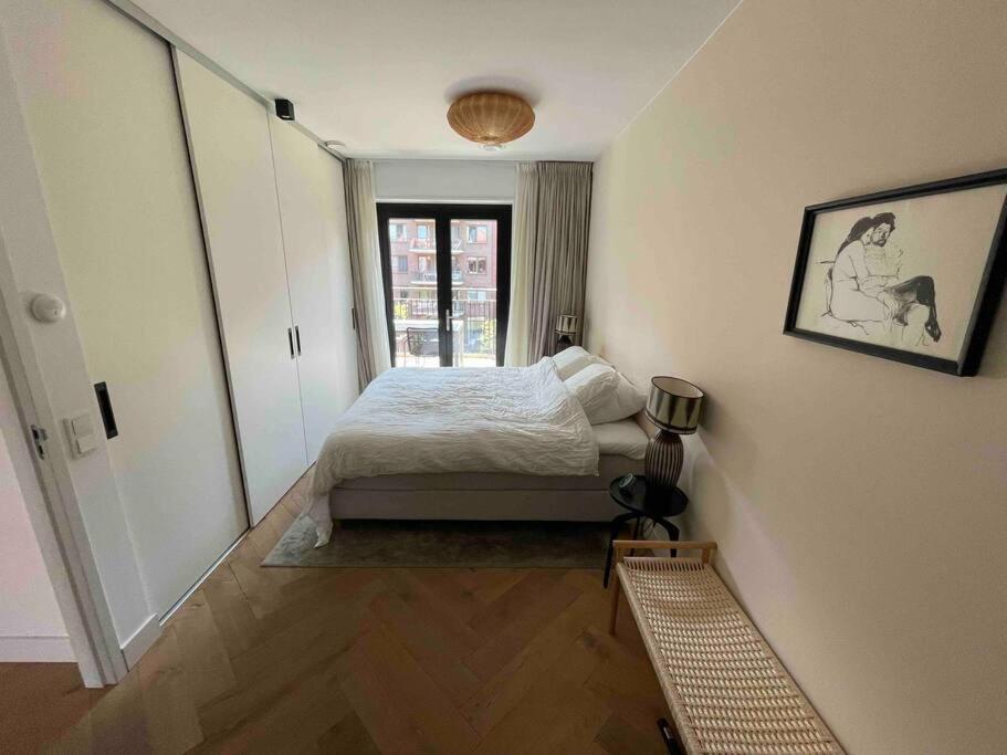 Trendy Spacious, Canal Terrace Appartement