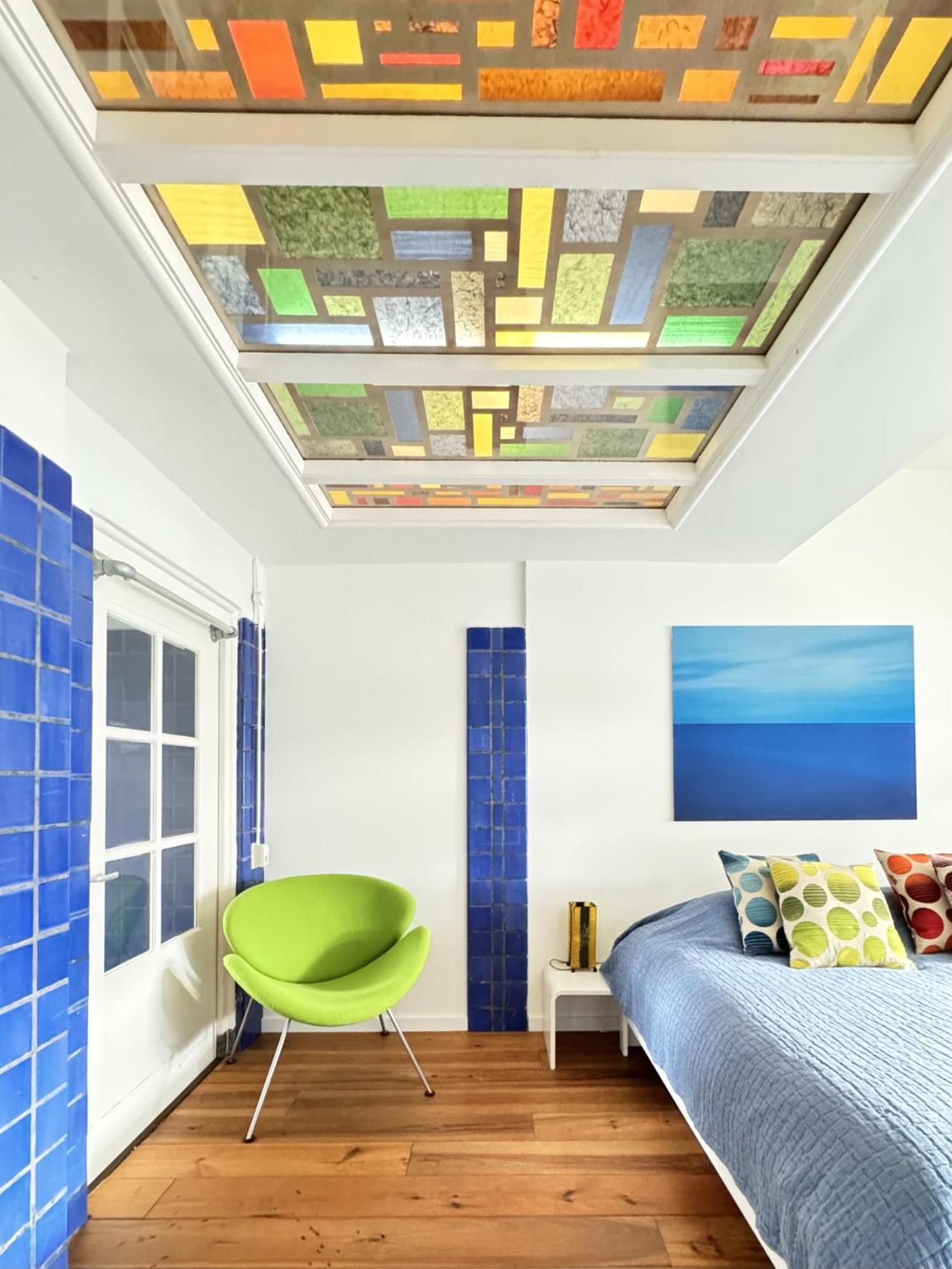 In Former Bathhouse. Free Parking Appartement