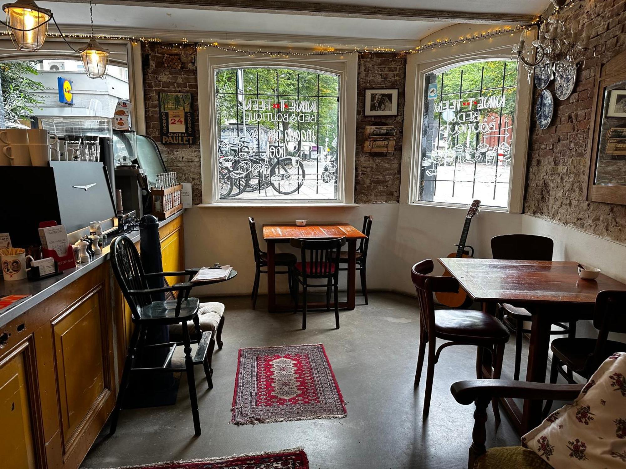 Bed & Breakfast Nine(t)teen Amsterdam